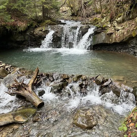 Przy Szlaku بيت للعطل رابكا